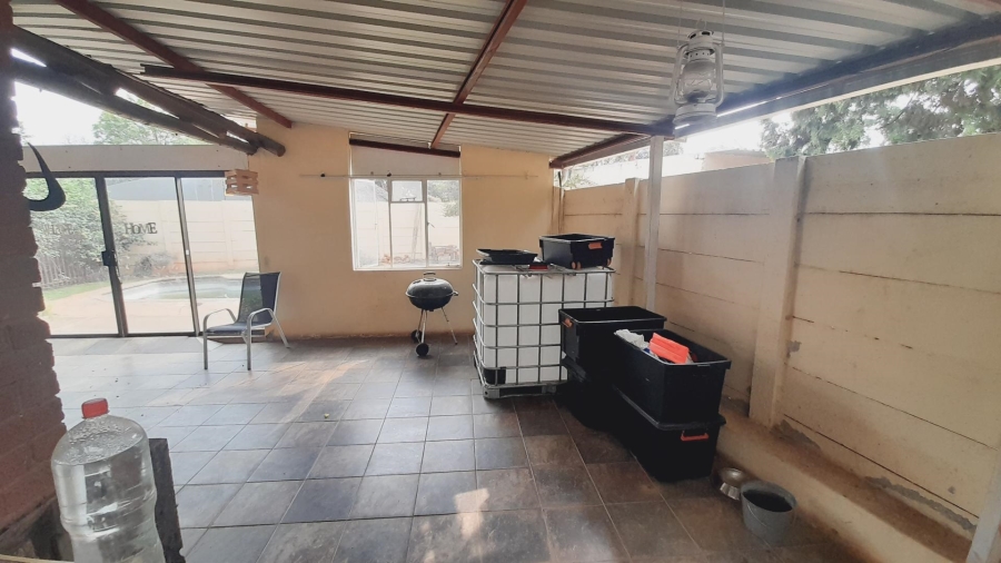 3 Bedroom Property for Sale in Mooinooi North West